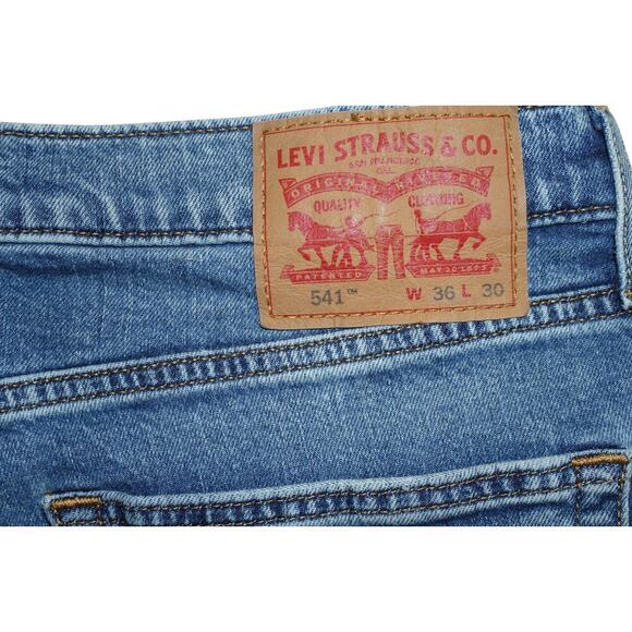Levi’s 541 Athletic Taper Jeans Men’s W36 L30 Light Wash Stretch Denim USA - Picture 7 of 10